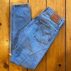 Levi’s 501 Distressed Jeans